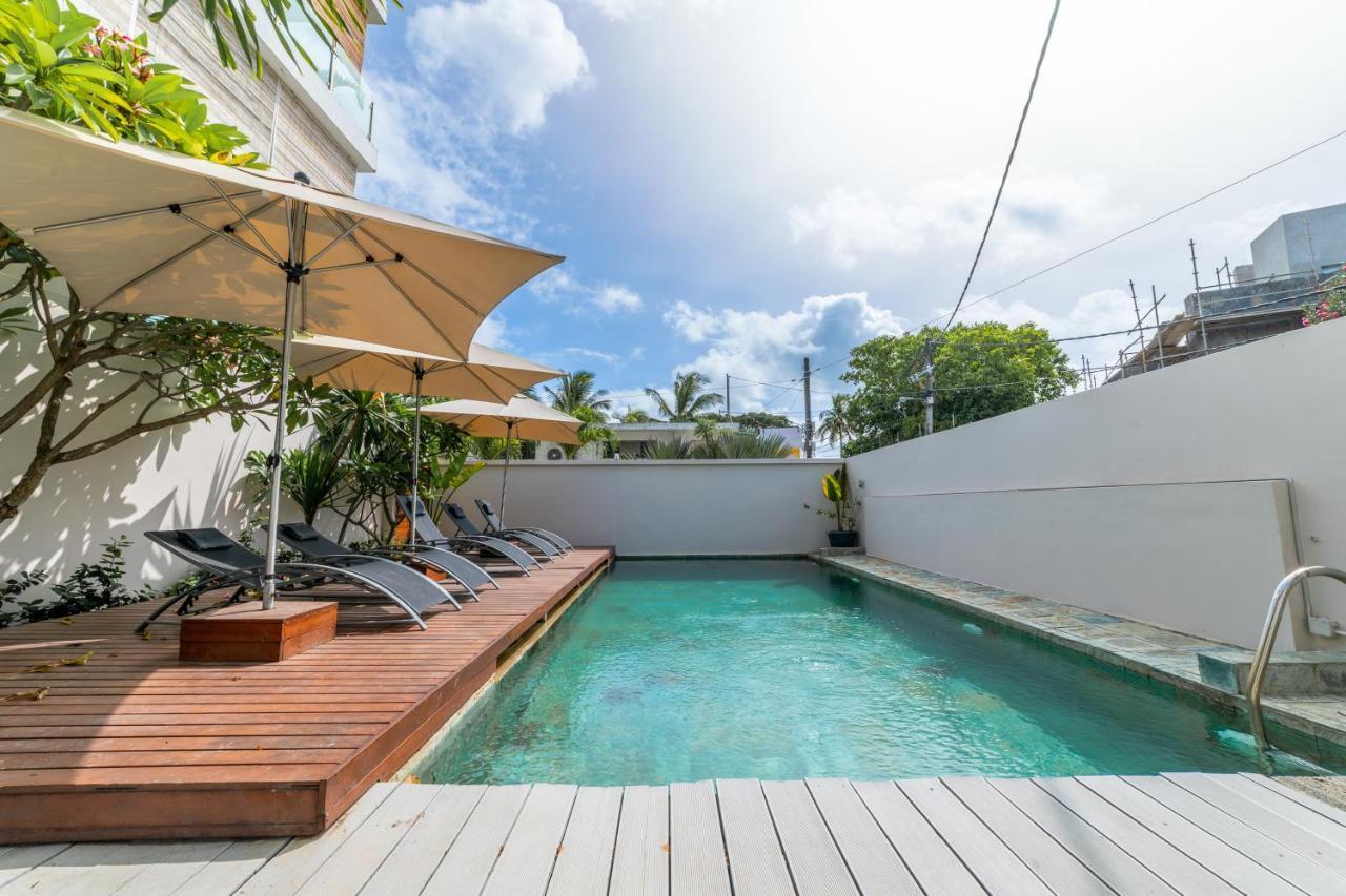 Beachcove Apartment 9 In Pereybere Pereybere Beach Exterior photo