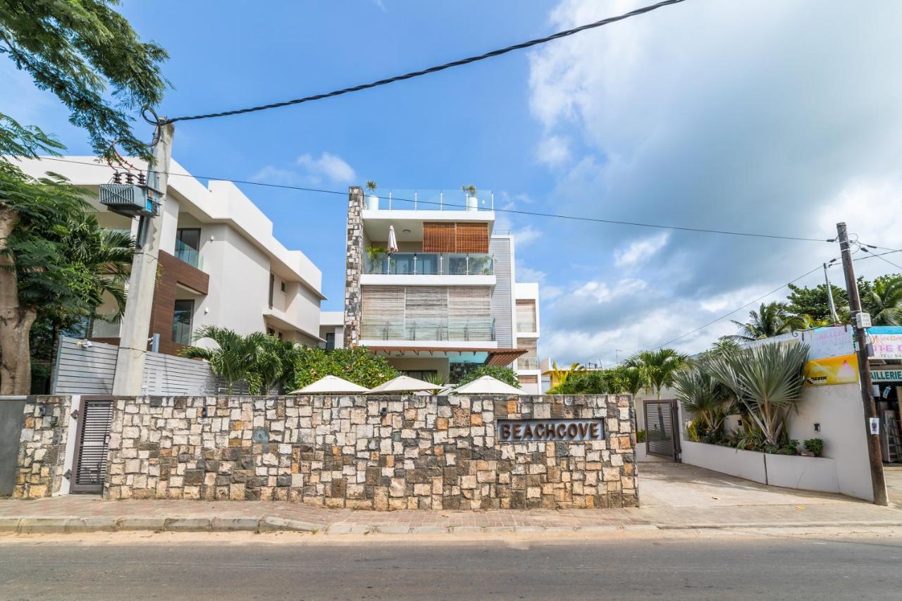 Beachcove Apartment 9 In Pereybere Pereybere Beach Exterior photo